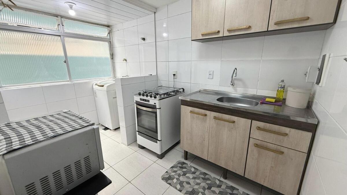 Conforto No Centro Perto Beira-mar E Praias Apartamento Florianopolis